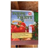 Topsy Turvy upside down tomato planter (3)