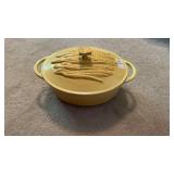 Heavy cast-iron Dutch oven