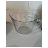 Anchor Hocking 2 qt measuring cup