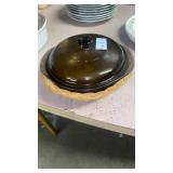 Pyrex lidded 1.5 qt baking dish in basket.