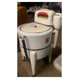 Maytag vintage wringer washing machine