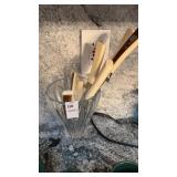 Lifetime Cutlery Knives and Glads Vase