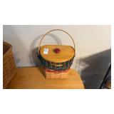 Longaberger Glad Tidings 1998 edition Basket