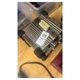 2 Behringer ULTRA-DI DI100 active direct boxes