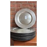 12 plastic charger plates (13inch)