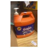 GOJO Natural Orange Pumice Hand Cleaner