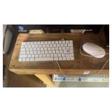 Apple USB Wired Keyboard w Apple Mouse