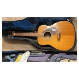 Yamaha FG-200 Acoustic Guitair