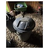 Plastic Garbage can W Lid