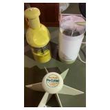 Pie Cutter, Toastmaster coffee grinder and hand