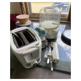 Lot of Appliances - Toaster, Carving Knife, Power