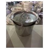 Stock Pot with Strainer