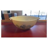 Pyrex Homestead Cinderella Nesting Mixing Bowl