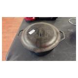 Lodge Cast Iron 10 Inch Dutch Oven