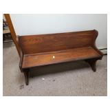 Small bench & misc items in bathroom