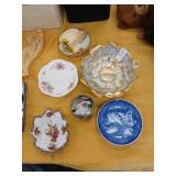 Stangl bowl and misc decor lot