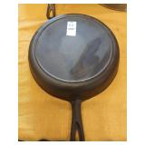 Cast iron skillet