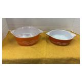 Vintage Pyrex 1.5-quart casserole dish in Autumn