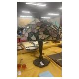 Tiffany-style stained glass table lamp