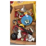 Lot of Vintage kitchenware and miscellaneous