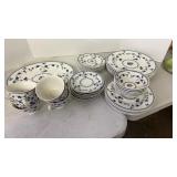 Royal Dalton ï¿½ York Town ï¿½, Dish Set, service for