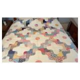 Vintage Drunkard's Path Quilt 80 in x 80 in