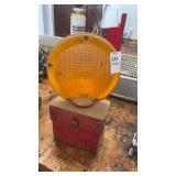 Vintage barricade safety signal light