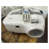 NEC LT380 Projector w Remote *AS IS*
