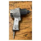 Pneumatic air wrench