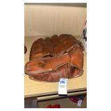 Peewee Reese Leather ball glove