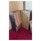 Mendel Trunx No. 178007 complete w hangers,