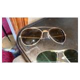 2 pairs of sunglasses