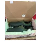 All weather shoes size 11