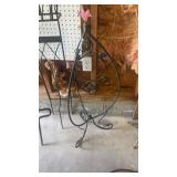 Teardrop dual-purpose folding plant stand