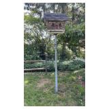 Birdhouse BRING HELP AND TOOLS TO REMOVE