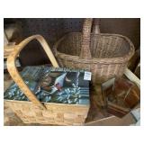 2 wooden baskets & hanging planter