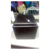 Storage Ottoman w removable tray lid