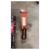 Hydraulic bumper jack