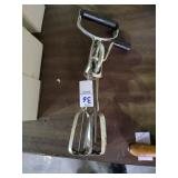 Hand mixer