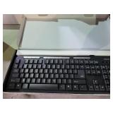 I home multi media key board looks new