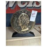 Coin-shaped U.S. Quarter Piggy Bank Two Sided