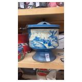 Vintage Wolverine tin lithographed child