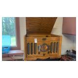 Thomas Series Turntable Radio