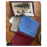 Lot of 4 bath mats