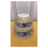 Vintage Pyrex Homestead Mixing Bowl Set of 2 (401