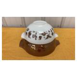 Vintage Pyrex Early American Cinderella Mixing