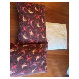 Lot of 3 pillows