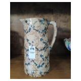 Antique spongeware pitcher 9-1/2' tall