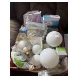 Box lot of assorted lightbulbs
