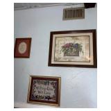 Lot of assorted wall decor